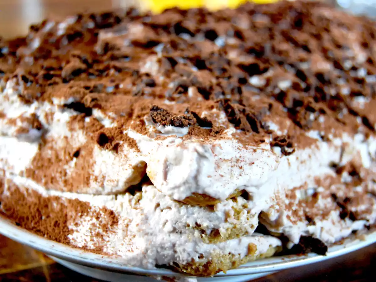 Tiramisù al cioccolato morbido e fresco (senza uova!) - foto 3