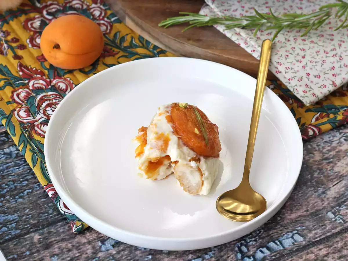 Tiramisù albicocche e pistacchi - foto 3