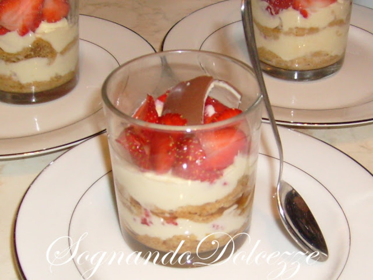 Tiramisù di Fragole nel Bicchiere - foto 2