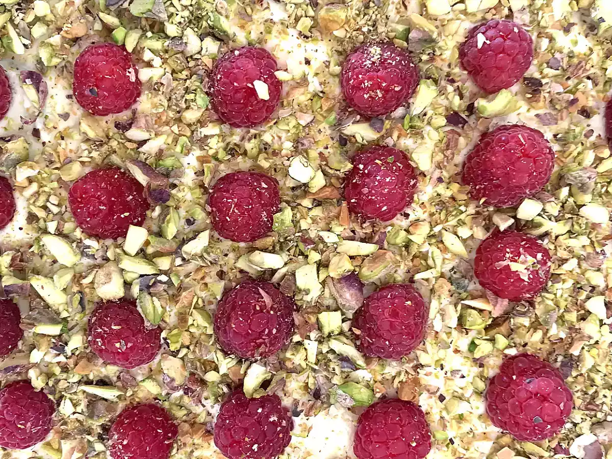 Tiramisu senza glutine pistacchio e lamponi - foto 4