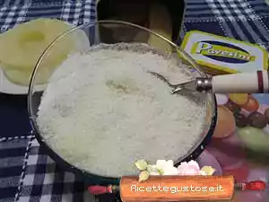 Tiramisu' yogurt ananas e cocco