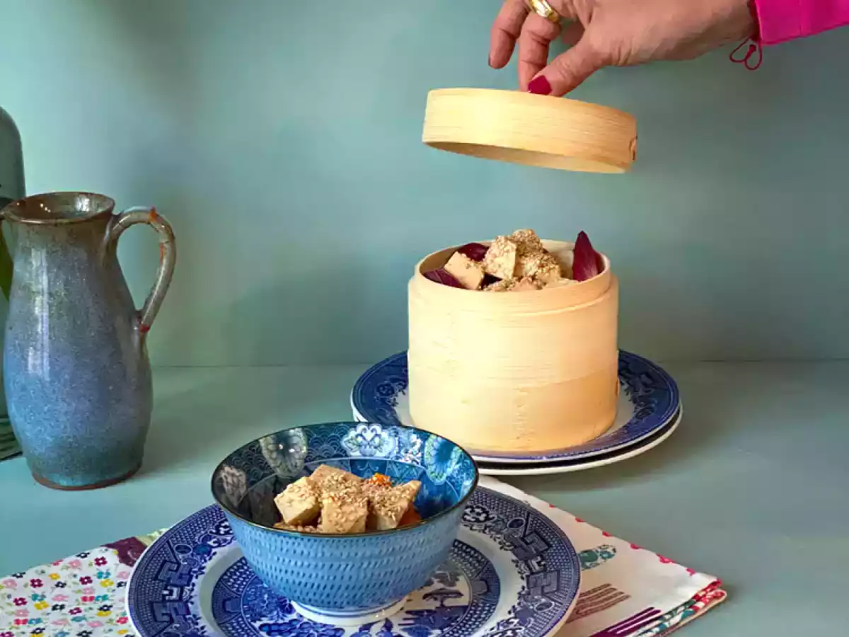 Tofu al vapore, rosmarino, sesamo e zucca