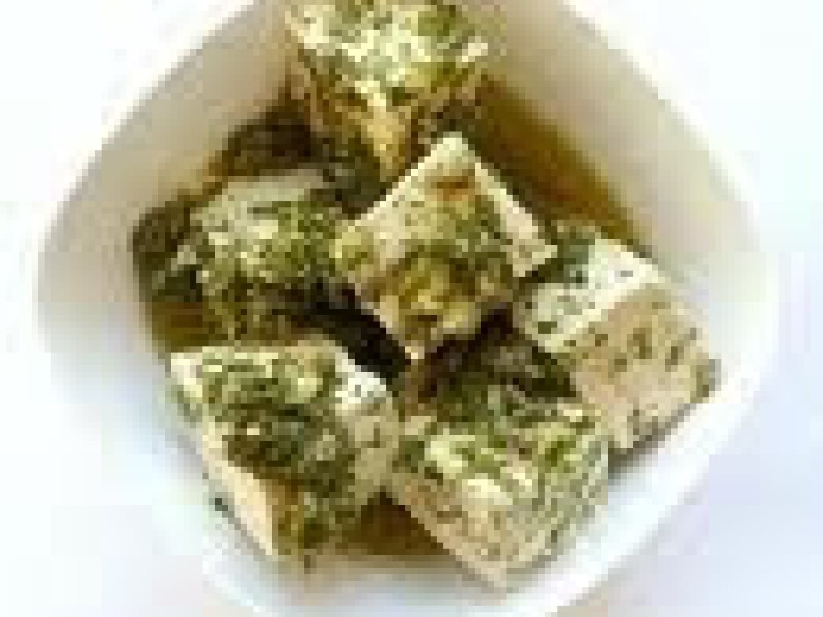 Tofu con salsa all'aglio e peperoncino