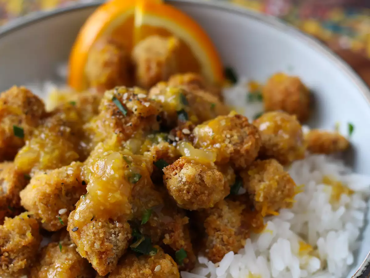 Tofu croccante all'arancia vegetariano con salsa agrodolce - foto 4