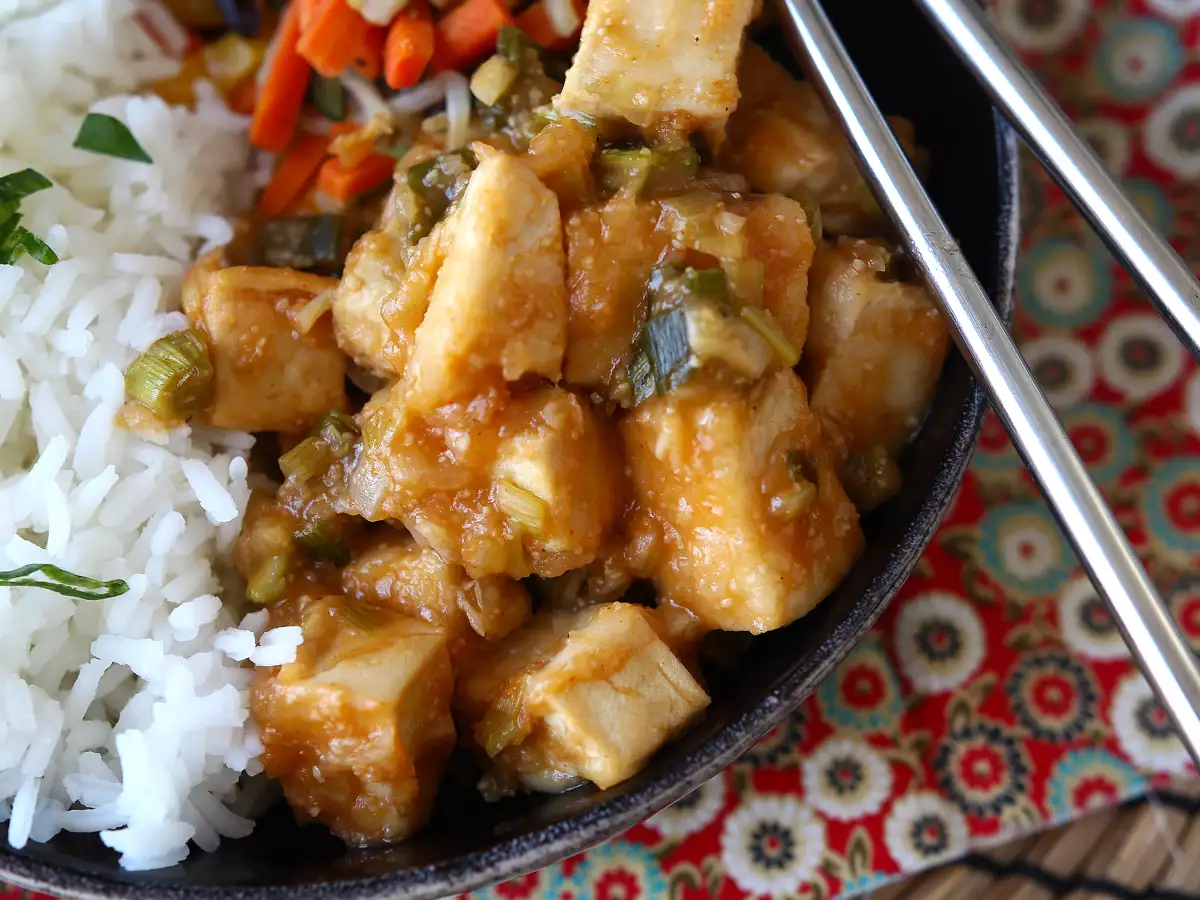 Tofu del generale Tso: croccante e saporito con salsa agrodolce - foto 3