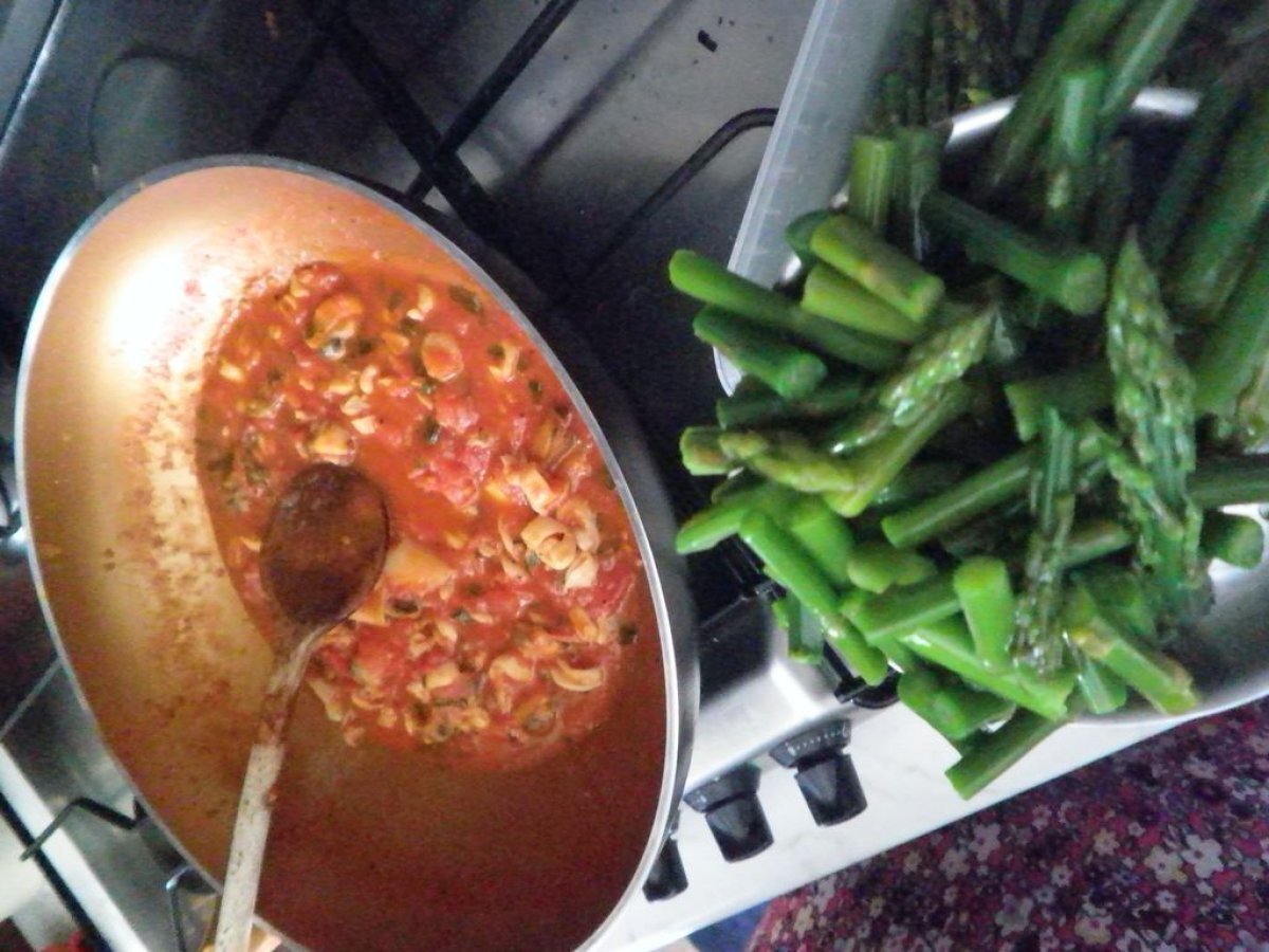 Torchietti al prezzemolo con frutti di mare e asparagi - foto 3