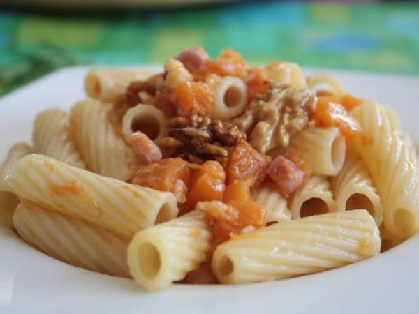 Torciglioni zucca e noci