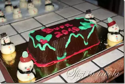 Torroncino al liquore strega e cioccolato fondente.
