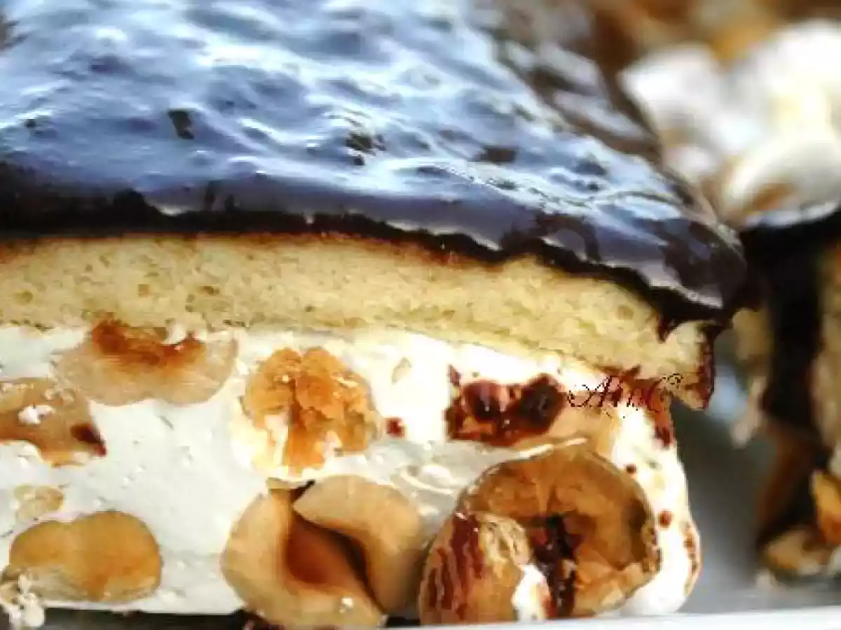 Torrone al cioccolato e pan di spagna senza glutine