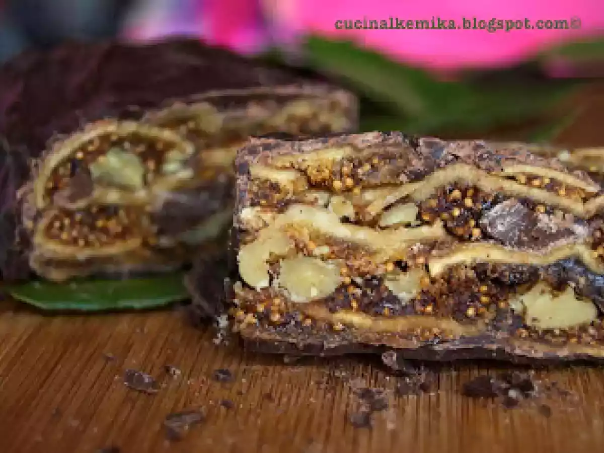 TORRONE DI FICHI SECCHI, NOCI E CIOCCOLATO