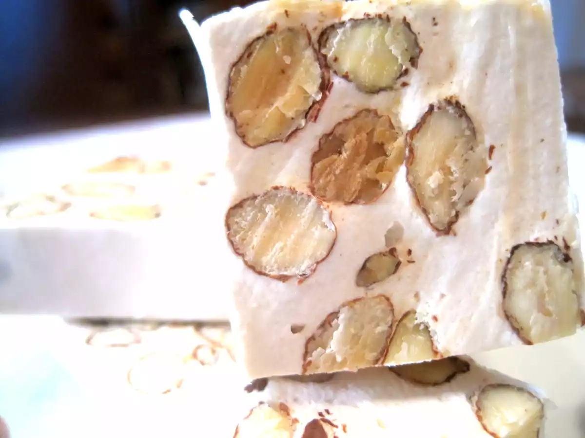 Torrone morbido alle mandorle, nocciole e pistacchi - foto 5