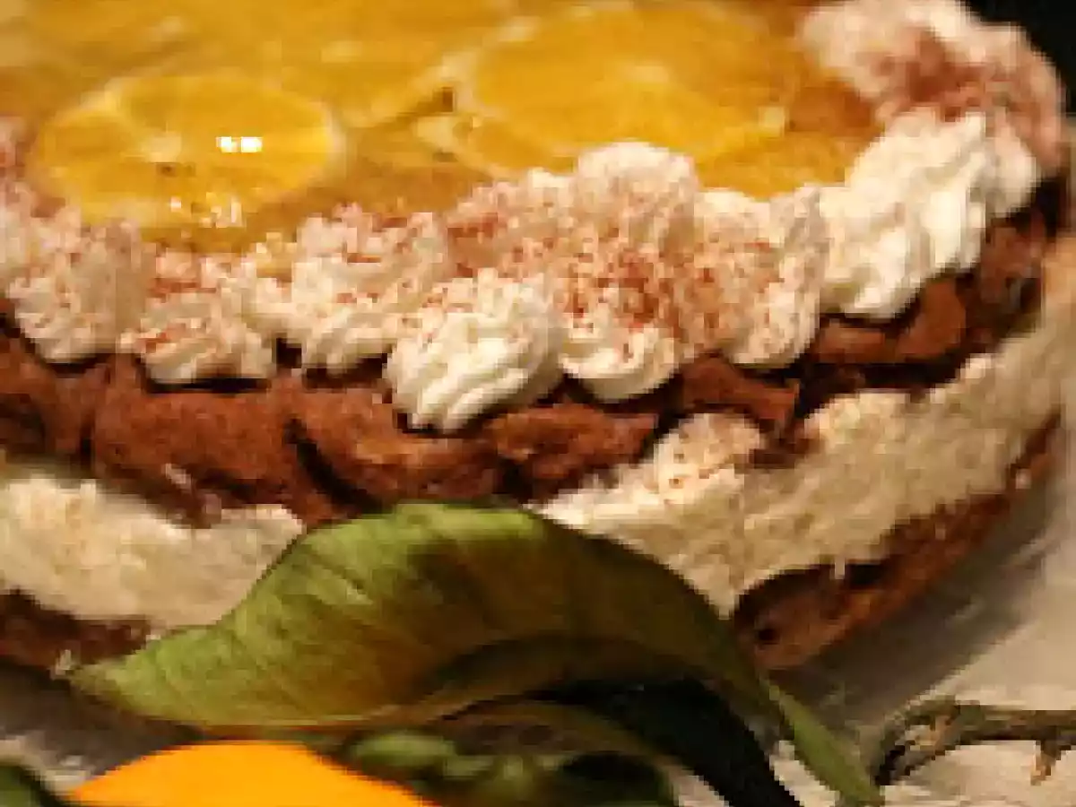 Torta al cioccolato con mousse all'arancia
