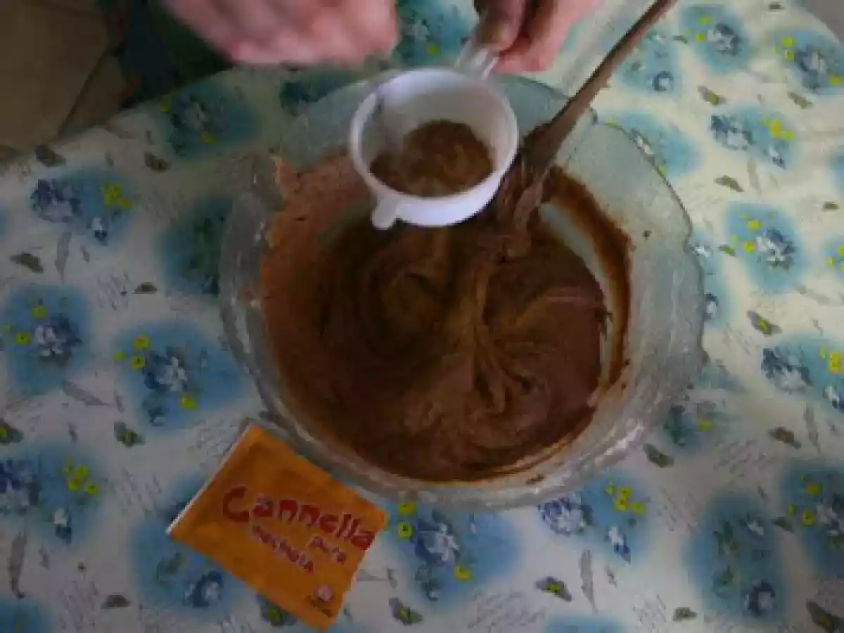 Torta al cioccolato, mele e cannella - foto 8