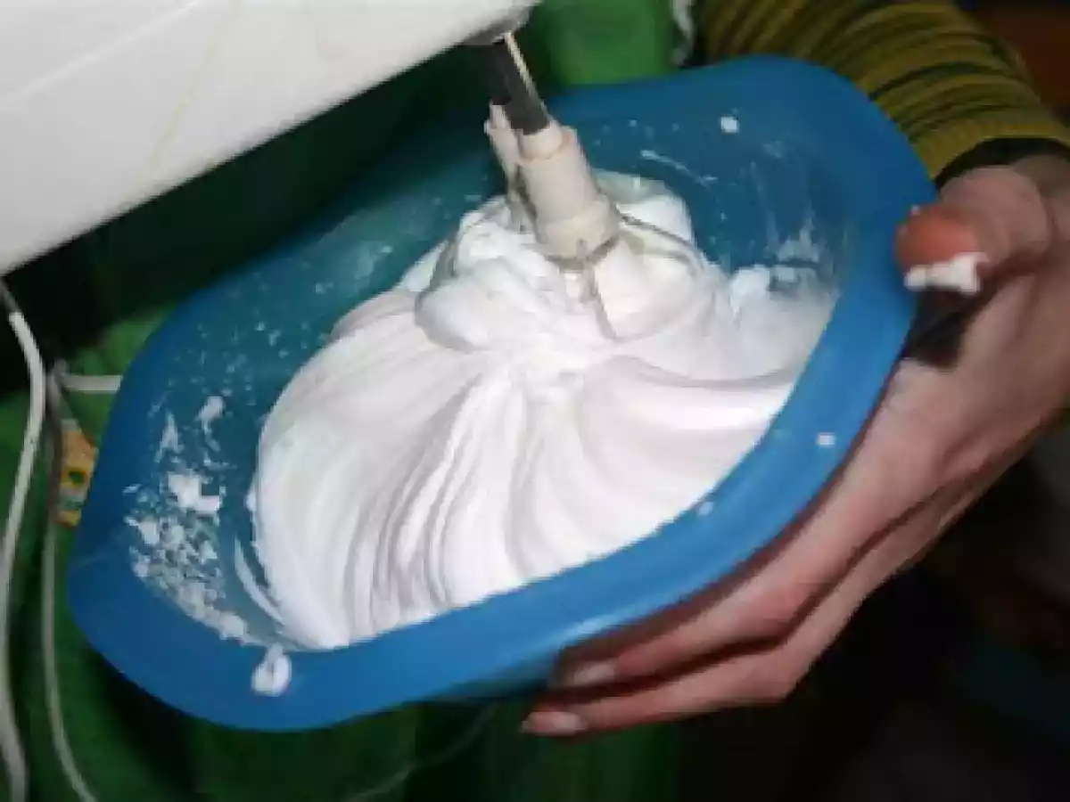 Torta al cioccolato, mele e cannella - foto 14