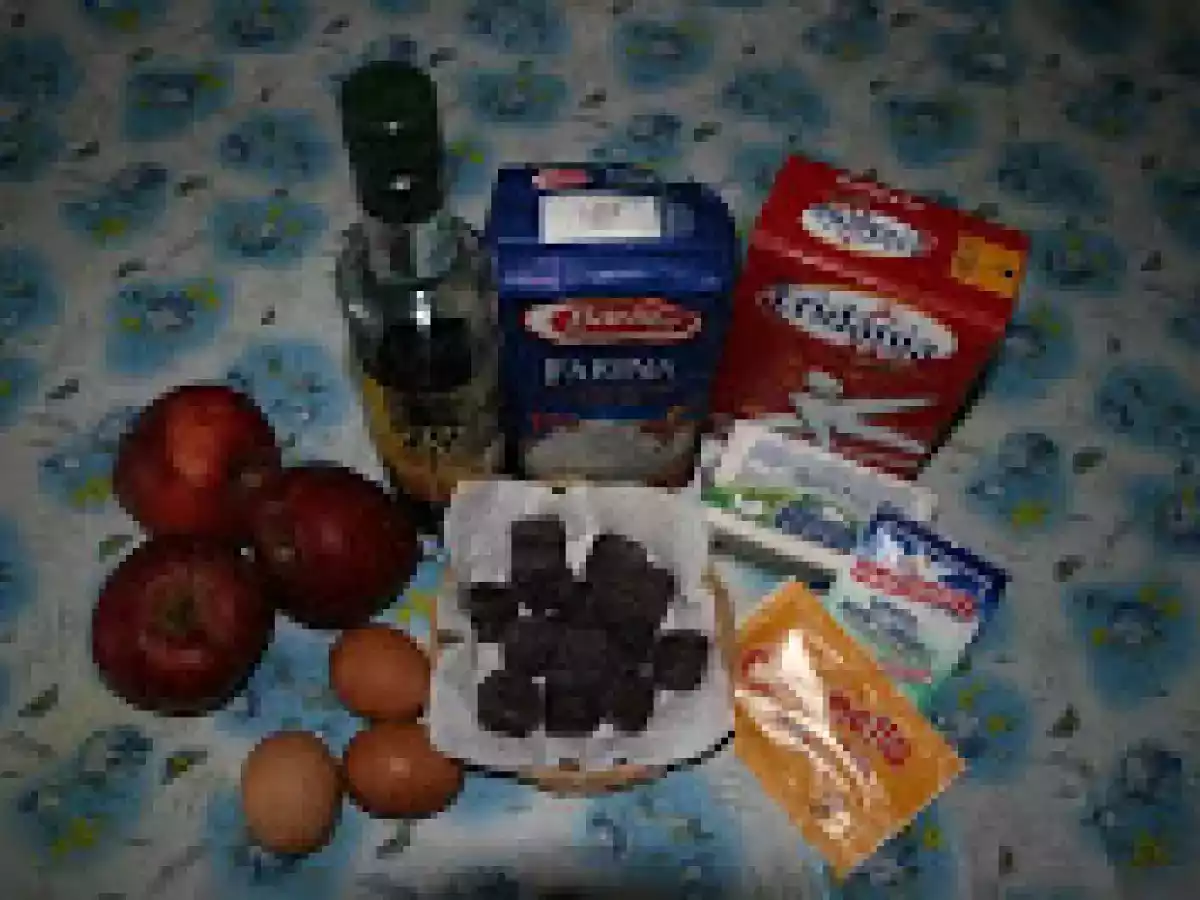 Torta al cioccolato, mele e cannella - foto 17