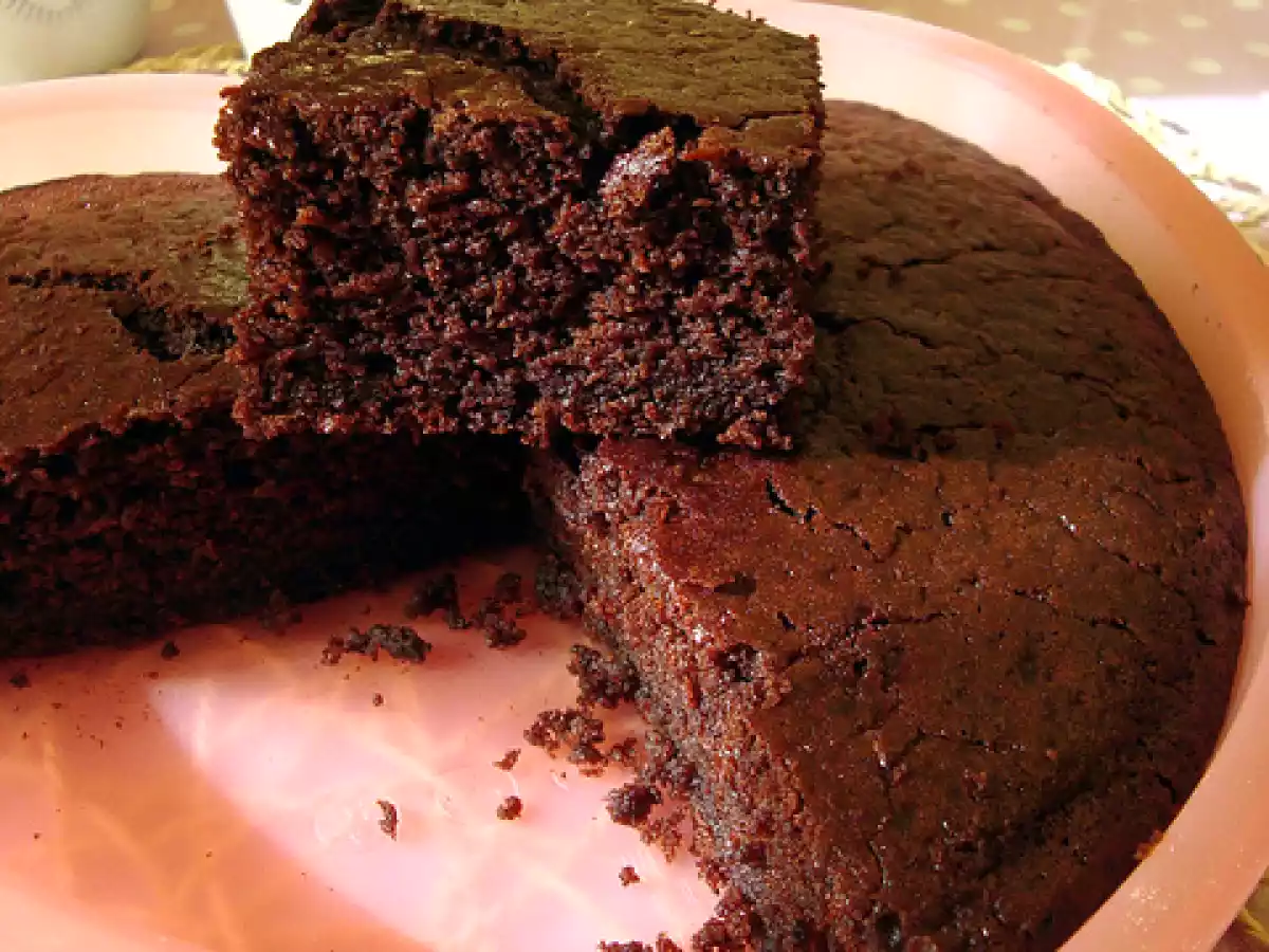 Torta al cioccolato morbidosissima e umida