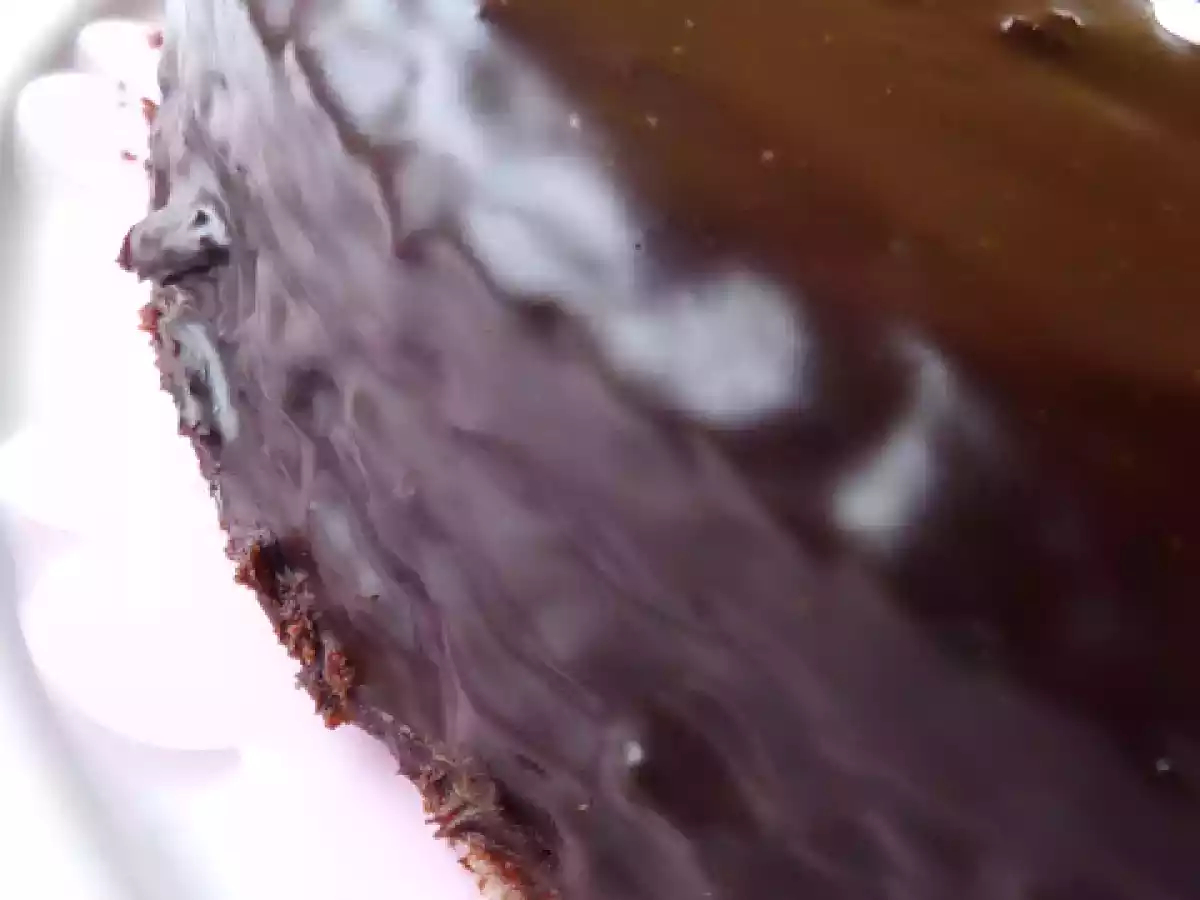 Torta al cioccolato per l'anniversario