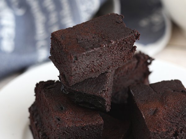 Torta al cioccolato senza uova e senza lattosio, foto 4