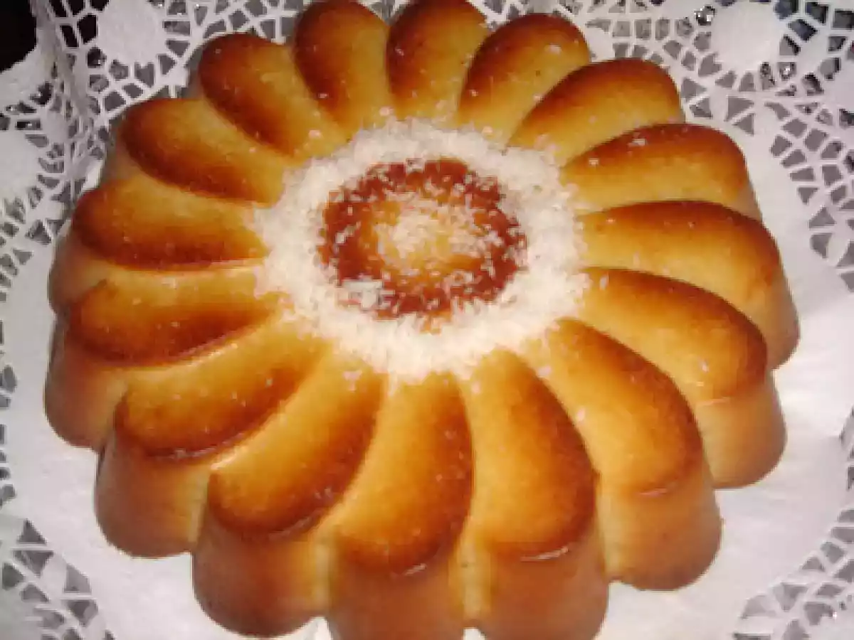 Torta al Cocco Farcita