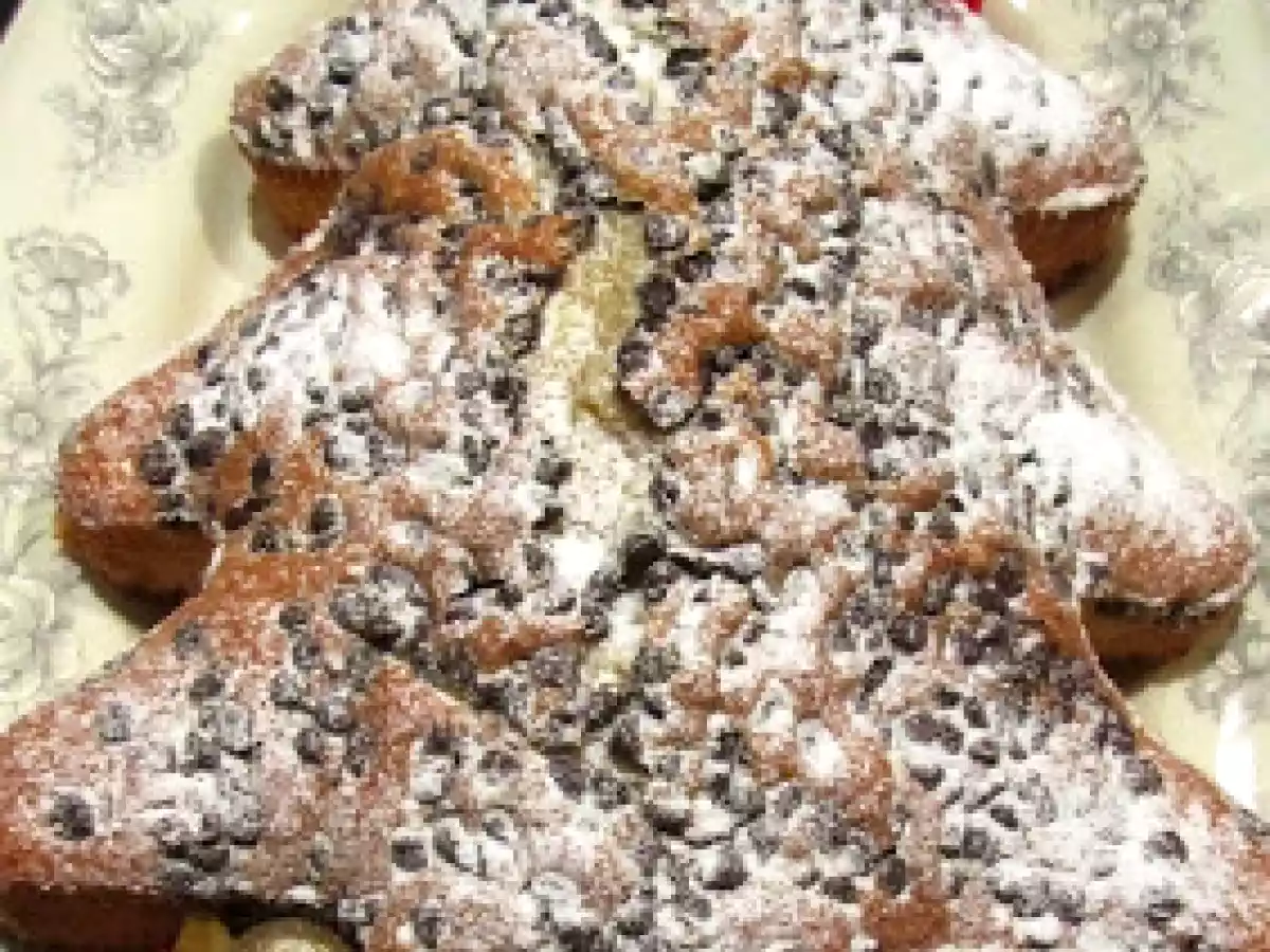 Torta albero di Natale con gocce di cioccolata