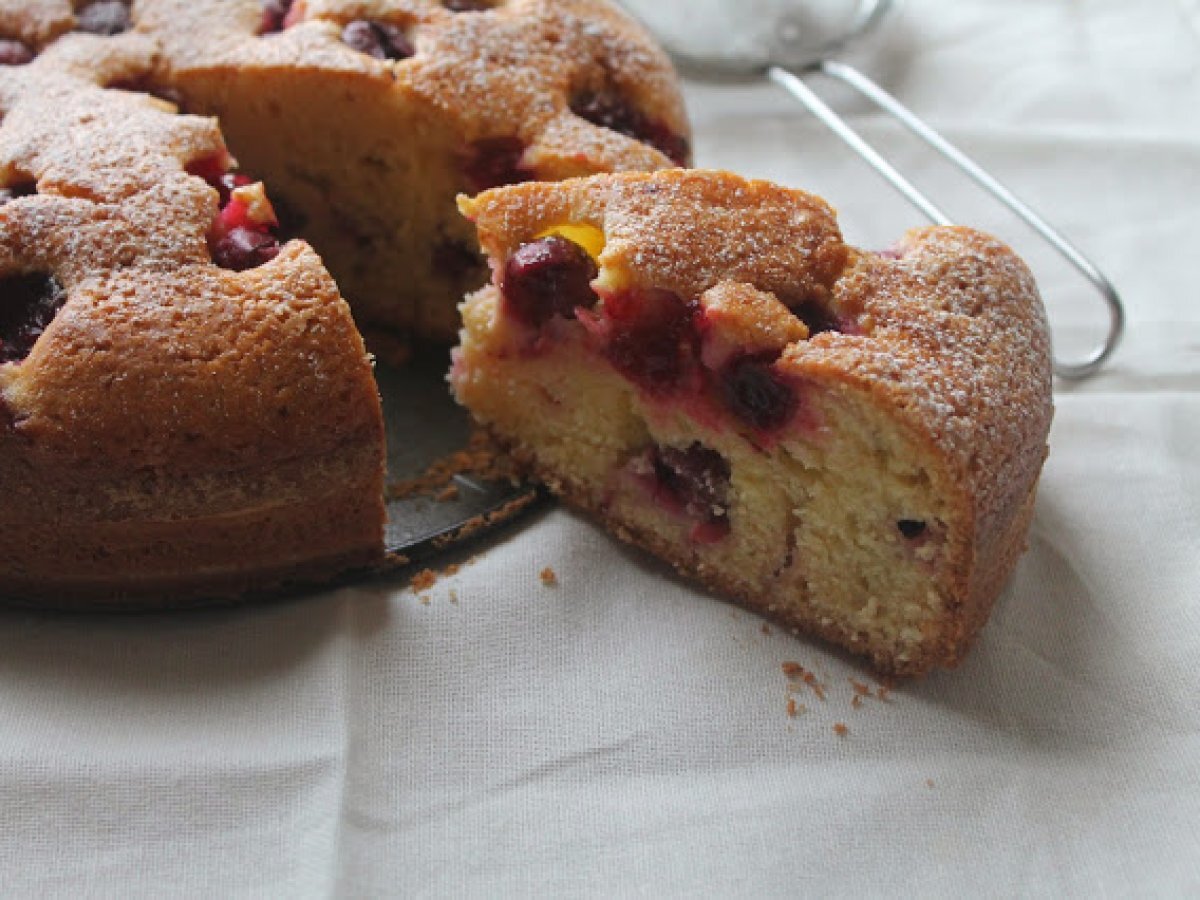 Torta all'uva fragola