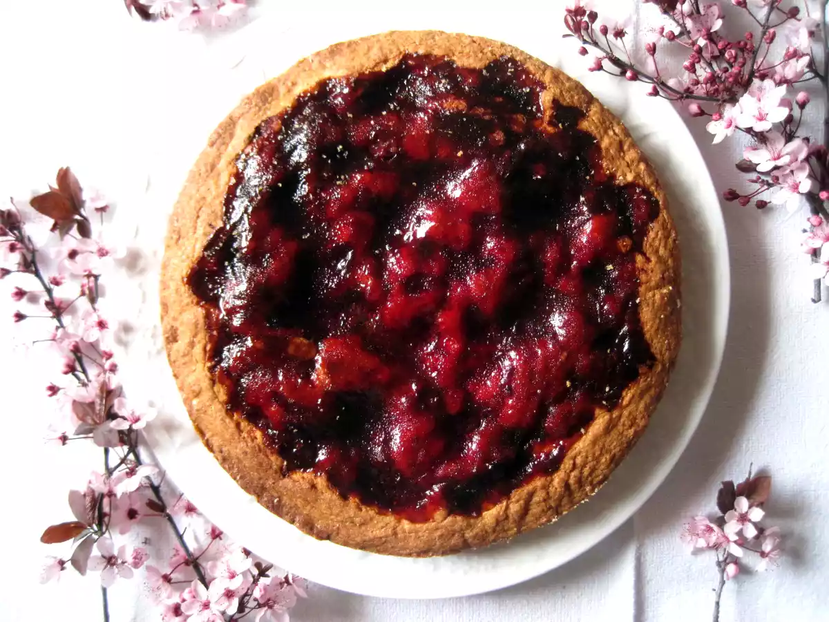 Torta alla marmellata di ciliegie