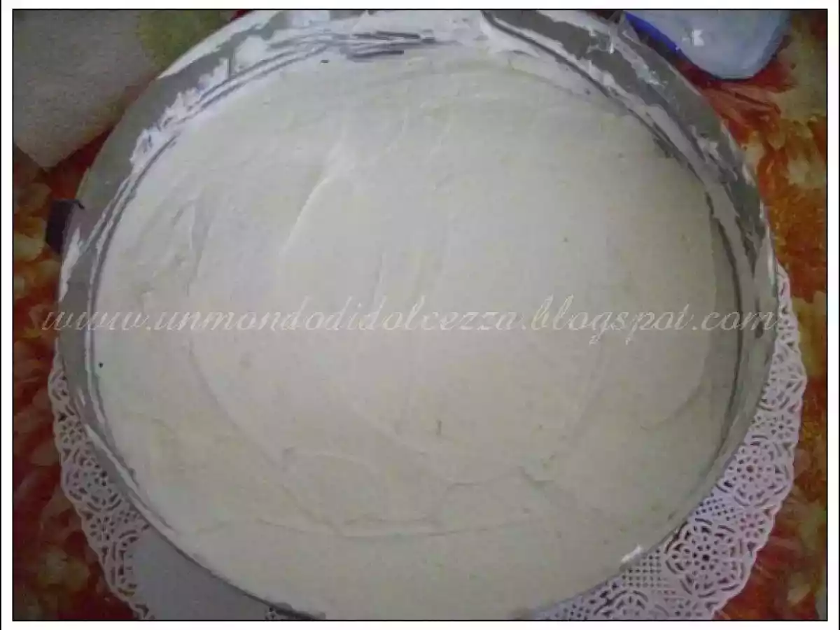 Torta alla mousse di cioccolato bianco con limone e kiwi - foto 3