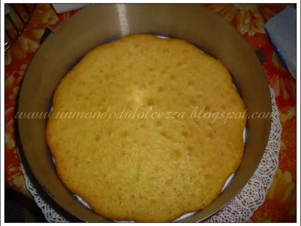 Torta alla mousse di cioccolato bianco con limone e kiwi - foto 4