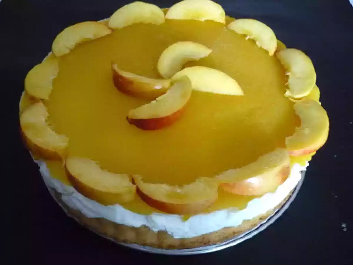 TORTA ALLA MOUSSE DI PESCHE E YOGURT