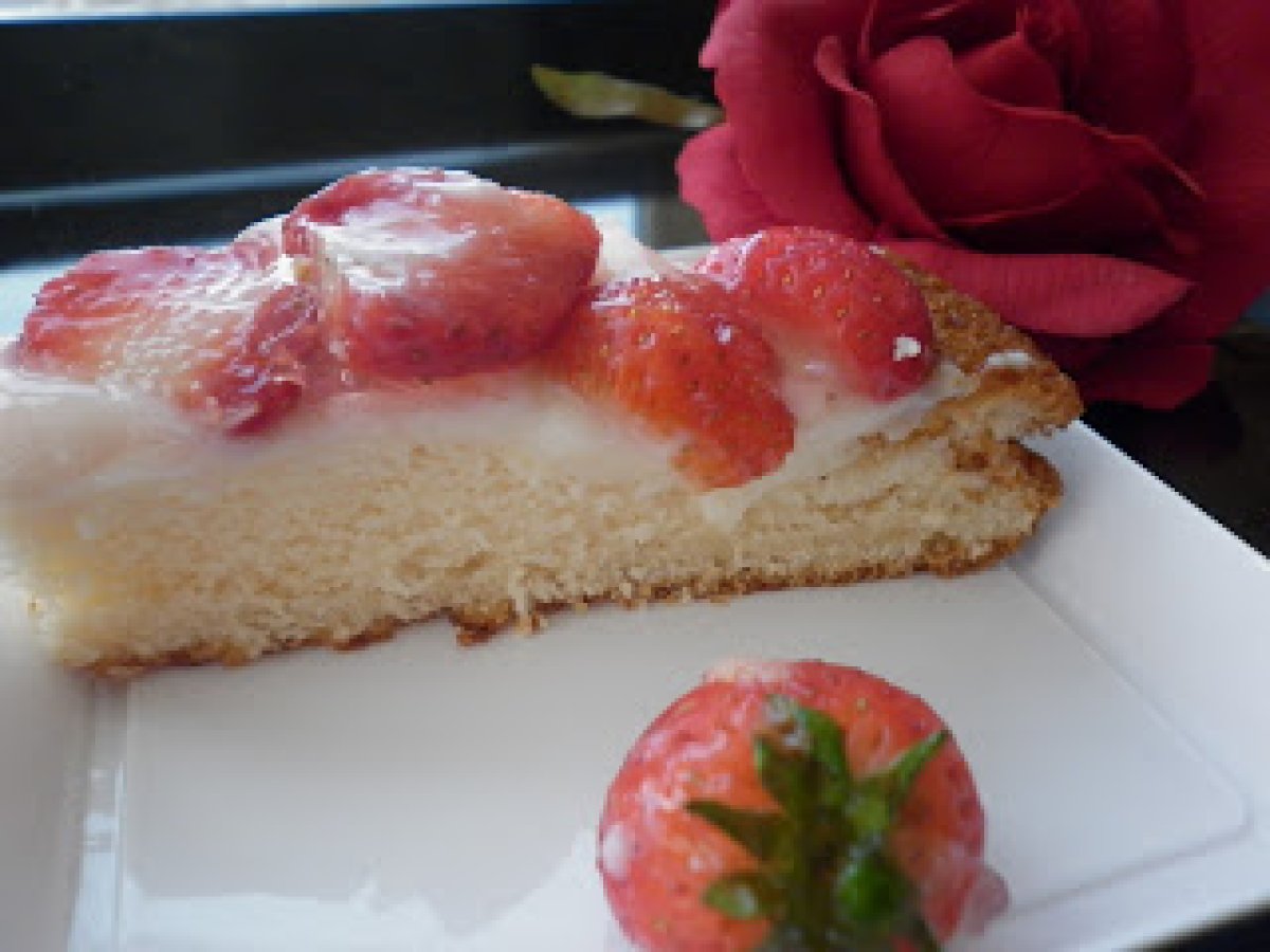 Torta alle fragole e crema pasticcera