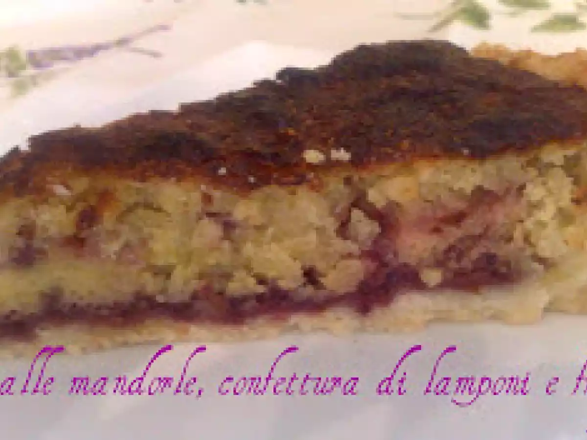 TORTA ALLE MANDORLE, CONFETTURA DI LAMPONI E FRAGOLE - foto 2
