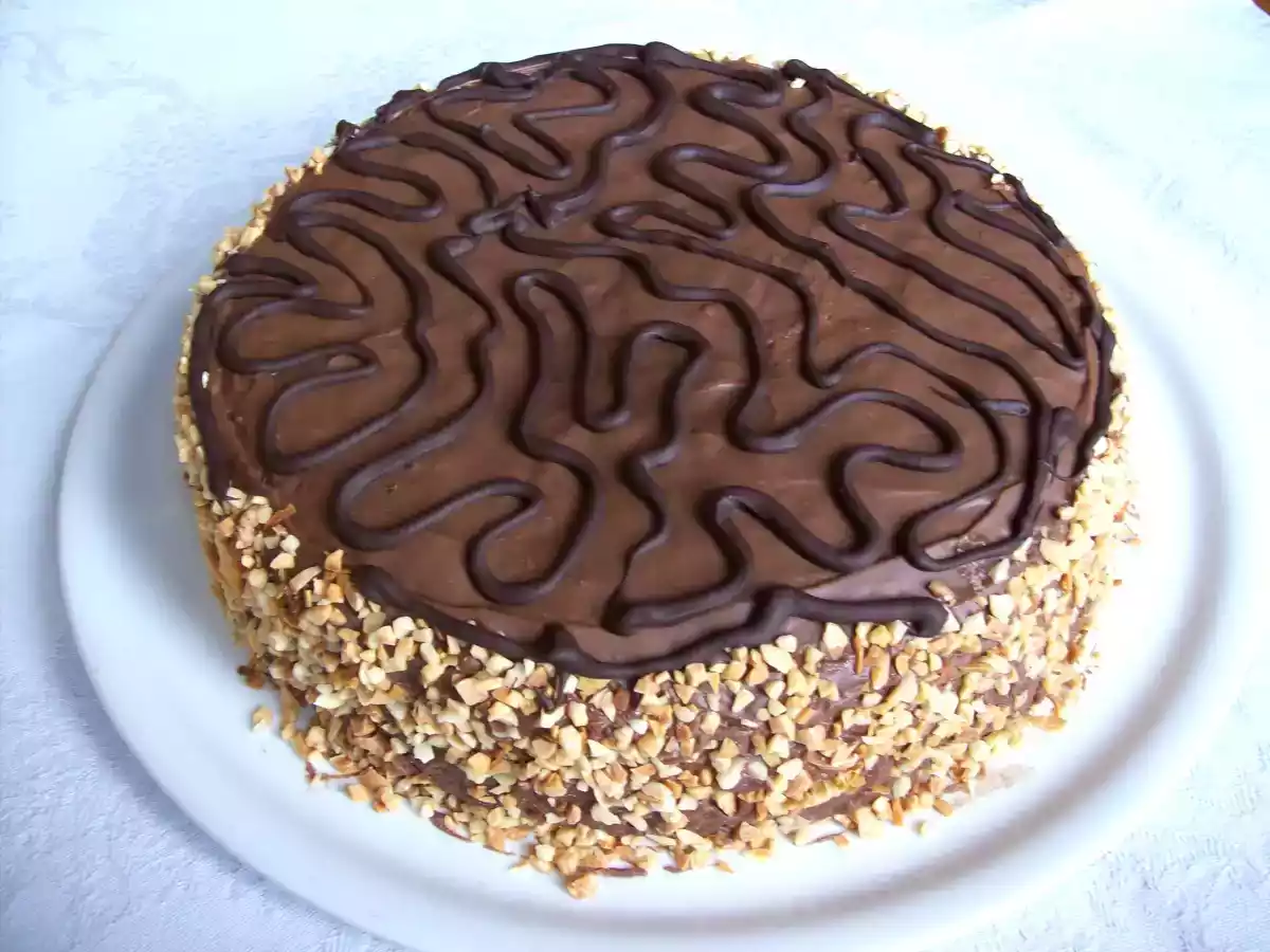 Torta alle mandorle, la ricetta per le occasioni speciali