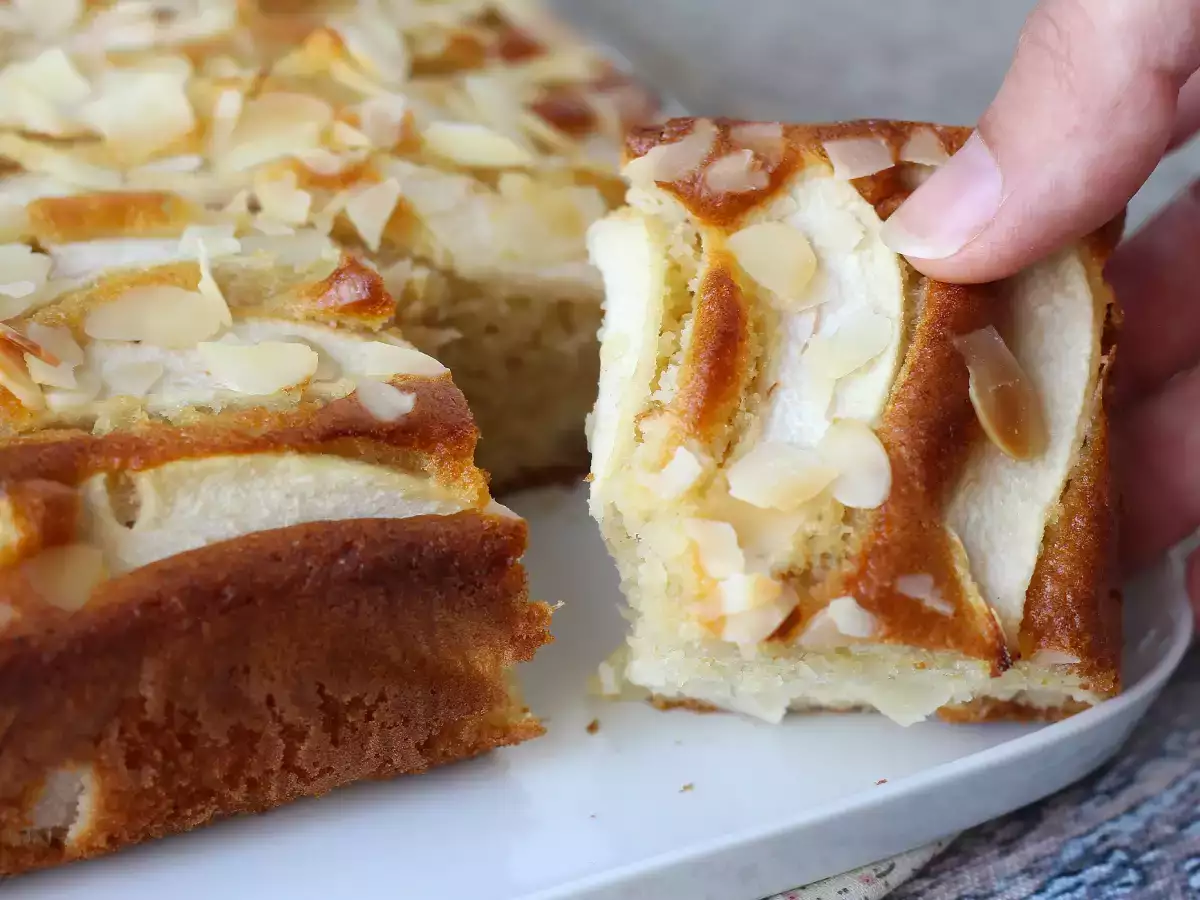 Torta alle pere facile e soffice con mandorle - foto 6
