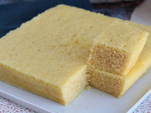 Torta allo yogurt pronta in 10 minuti Torta allo yogurt pronta in 10 minuti