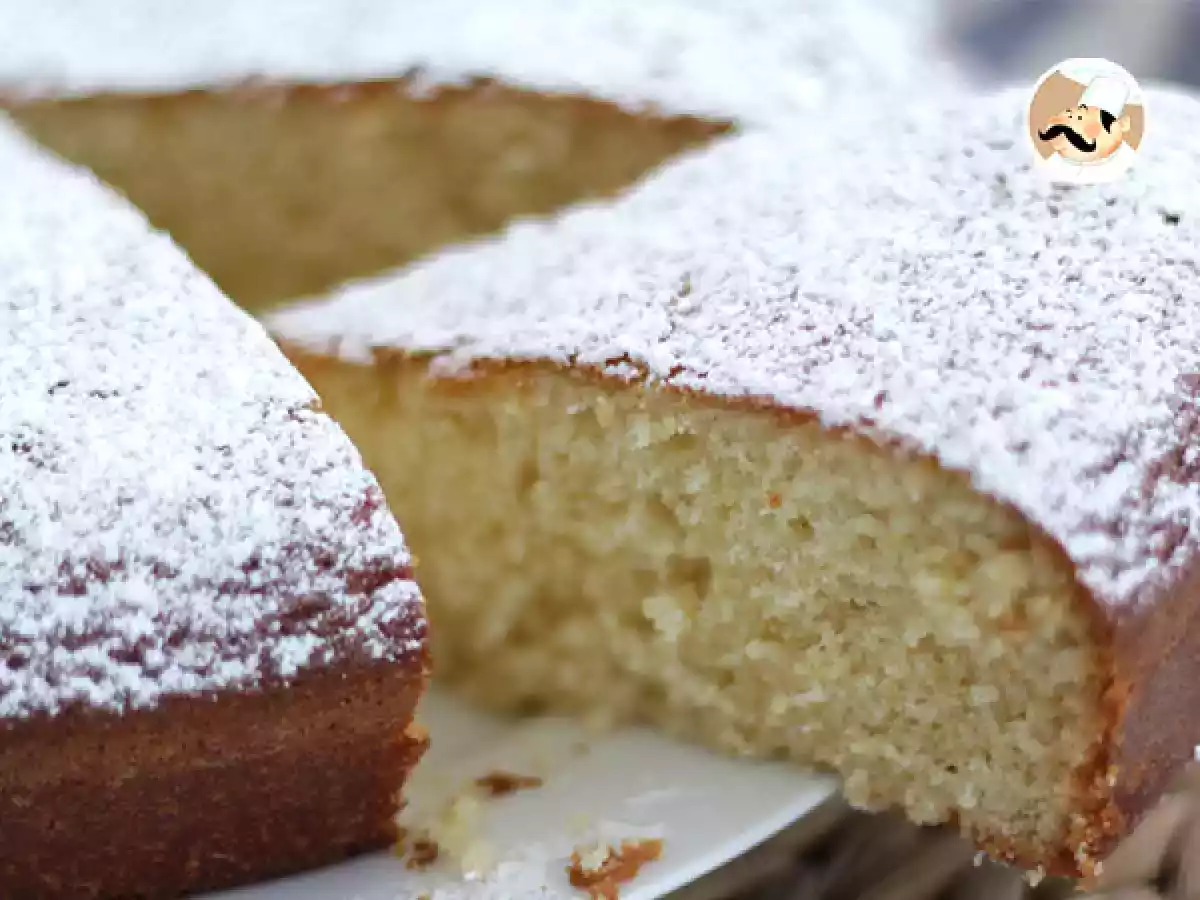 Torta allo yogurt senza bilancia: il dolce furbo e facilissimo da preparare!