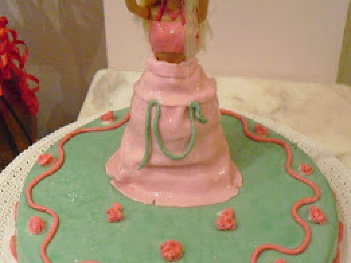 Torta Barbie per compleanno - foto 2