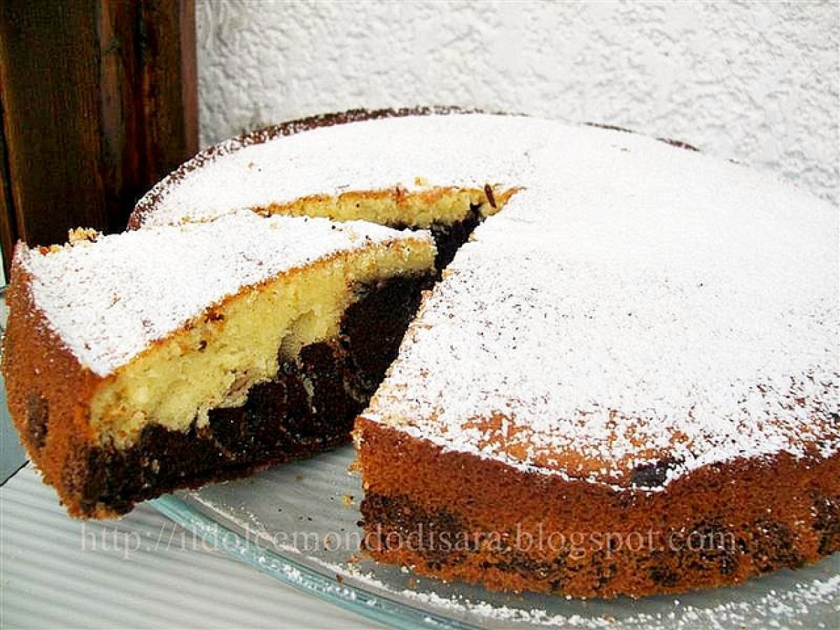 Torta bianca e nera per la colazione