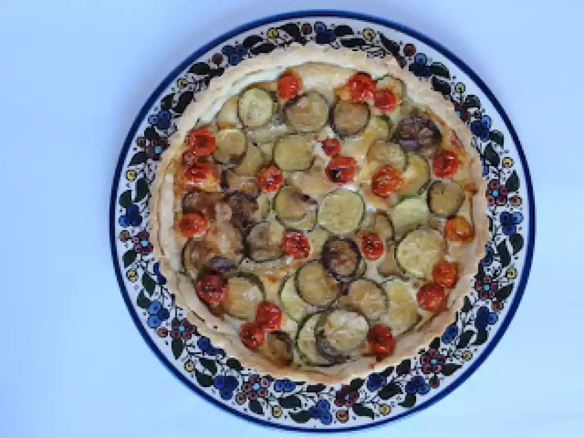 Torta brisee con zucchine e pomodorini