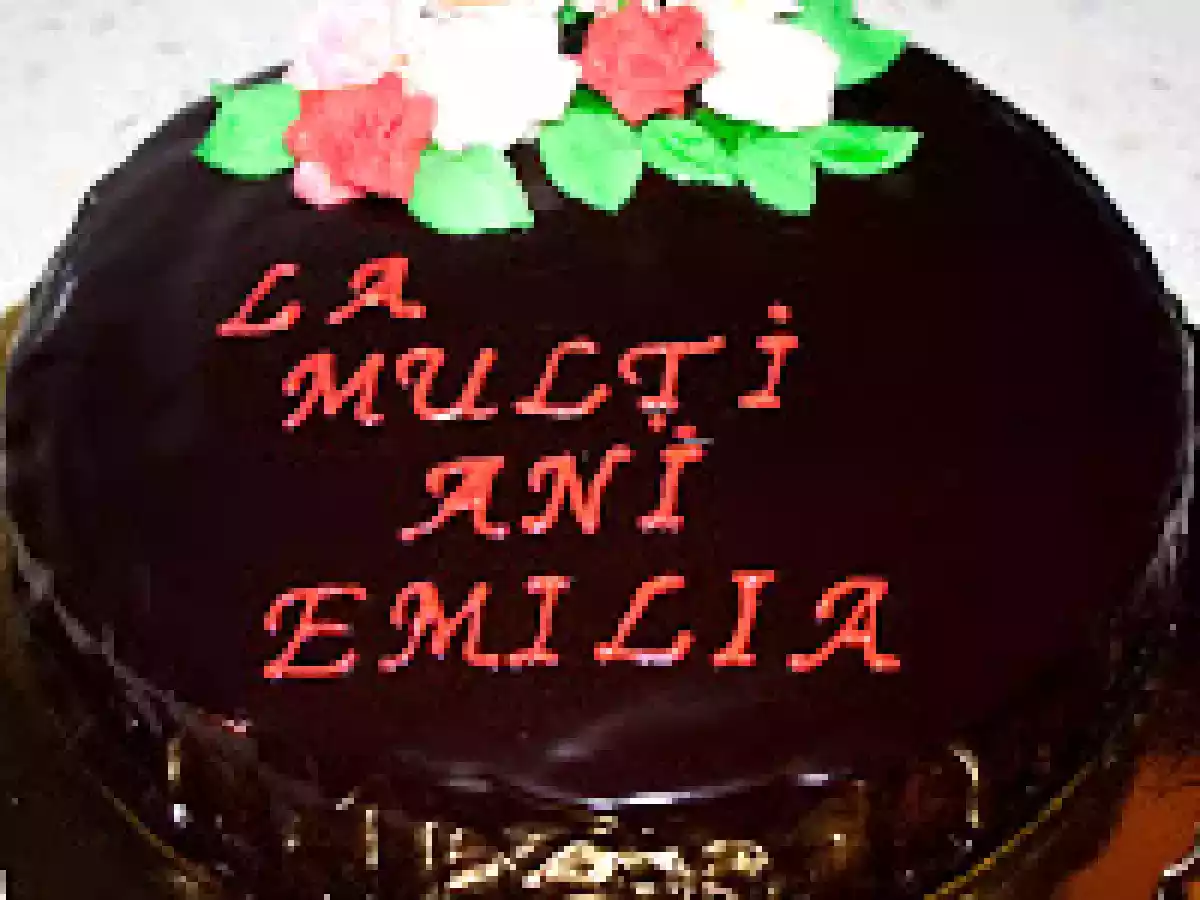 Torta Cioccolatosa Con Glassa A Specchio