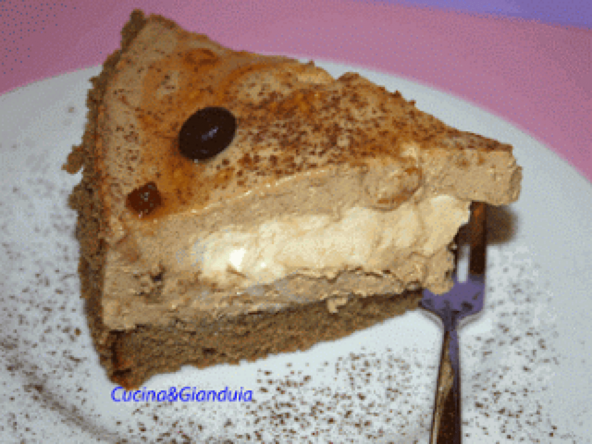 Torta con cremoso di mascarpone e cardamomo e con mosse al caramello e caffè - foto 3