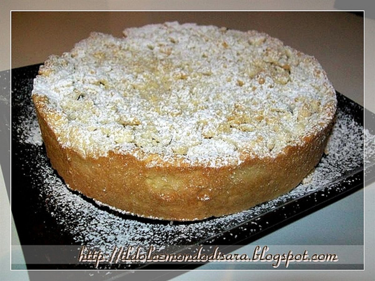 Torta con crumble paradiso di crema, mascarpone e cioccolato
