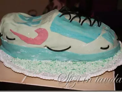 Torta decorata mmf scarpa ginnastica Nike