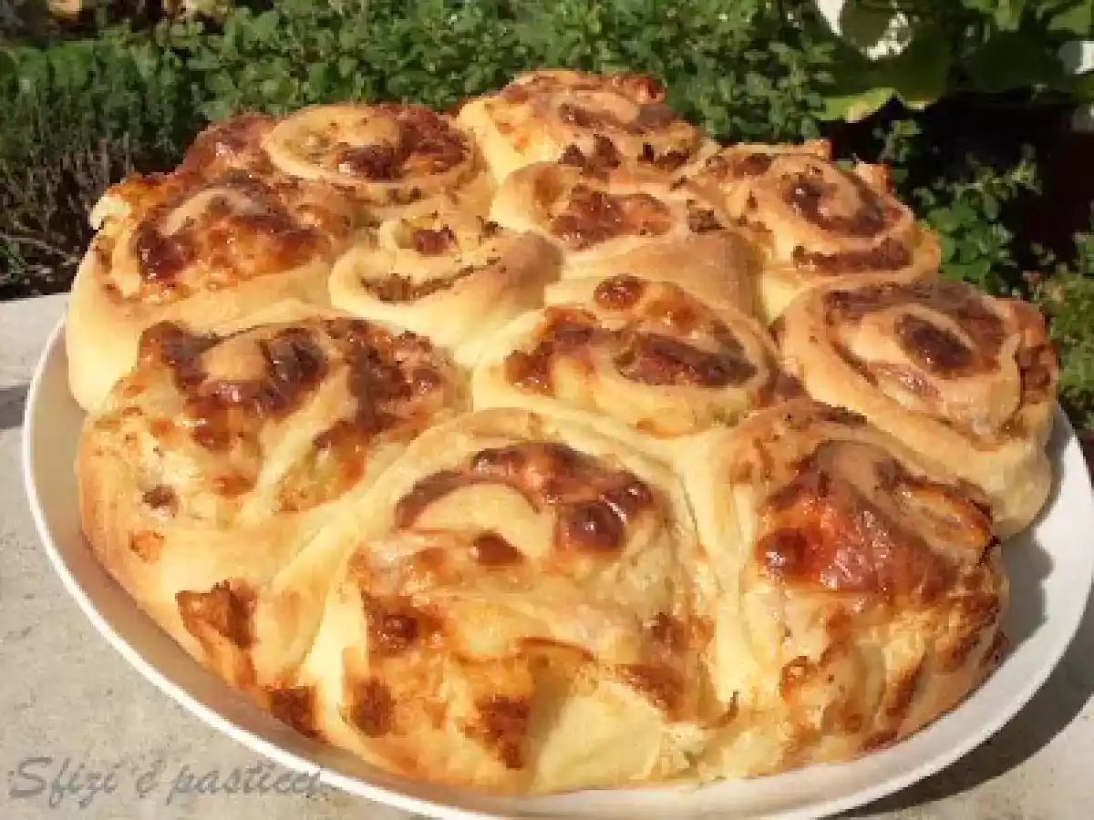 Torta delle rose salata