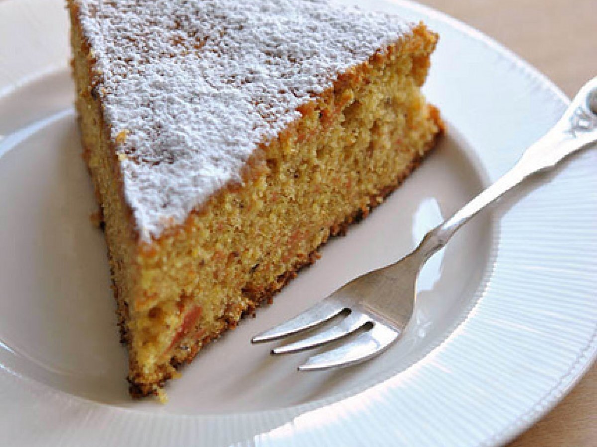 TORTA DI CAROTE E NOCCIOLE