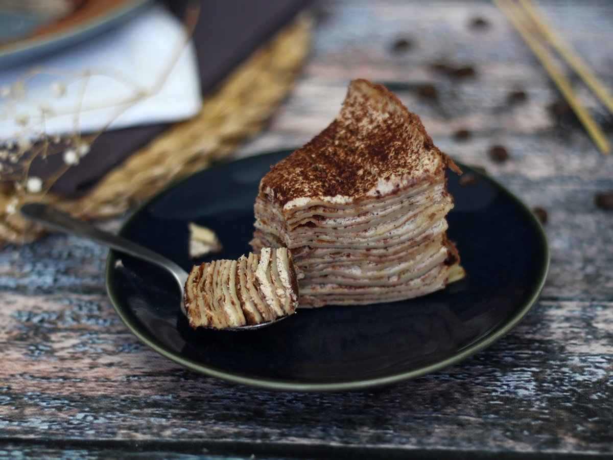 Torta di crepes al Tiramisù, un dessert goloso e facile da preparare