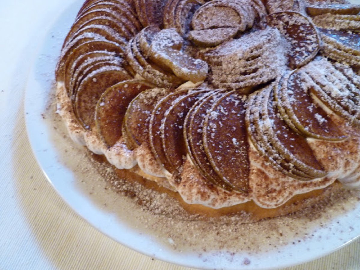 TORTA DI FROLLA E BISCOTTO AL CIOCCOLATO E PERE