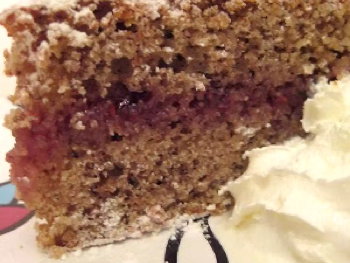 Torta di grano saraceno e marmellata di mirtilli rossi