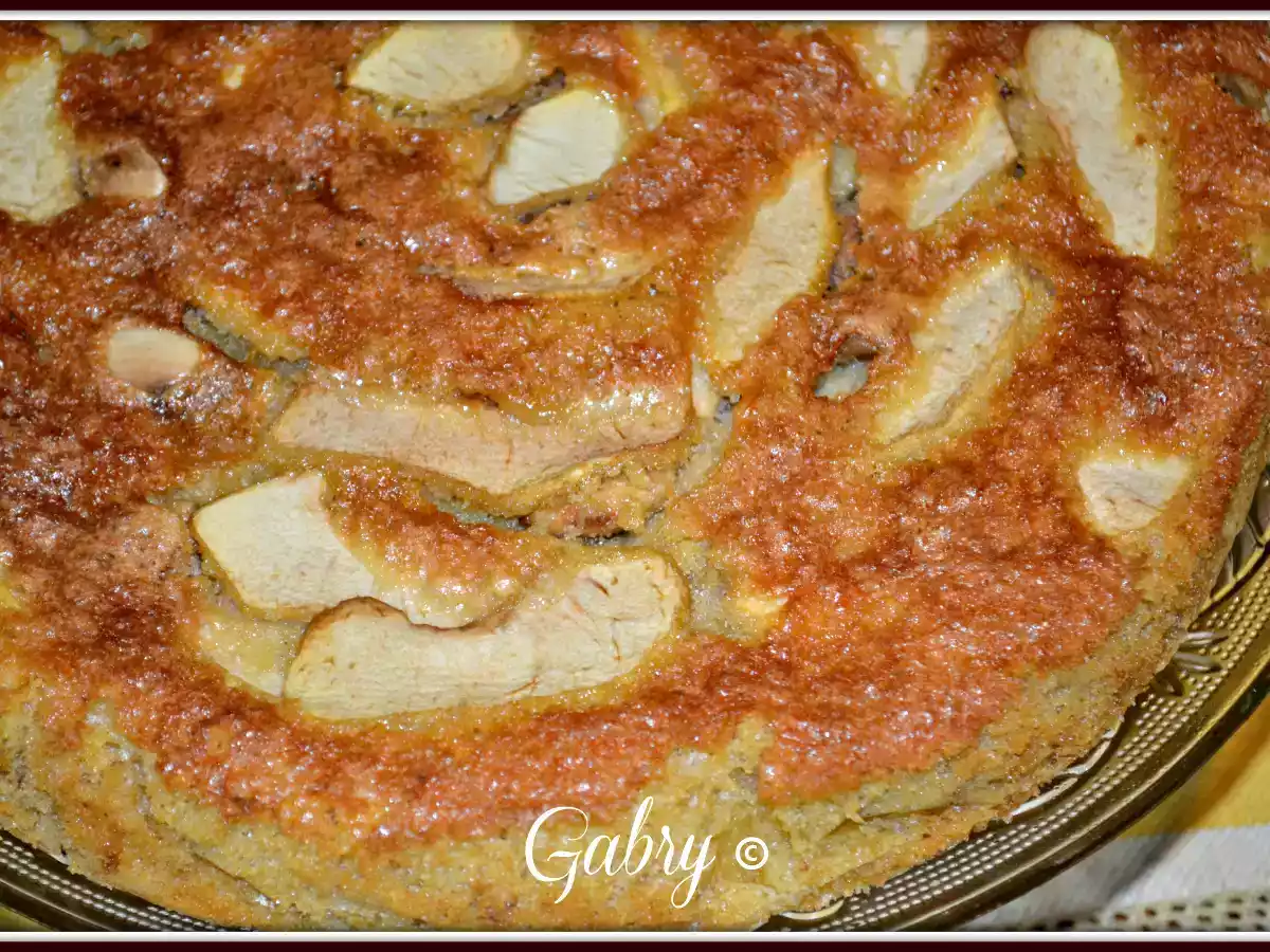 TORTA DI MELE AL PROFUMO DI CANNELLA CON MANDORLE TOSTATE - foto 5