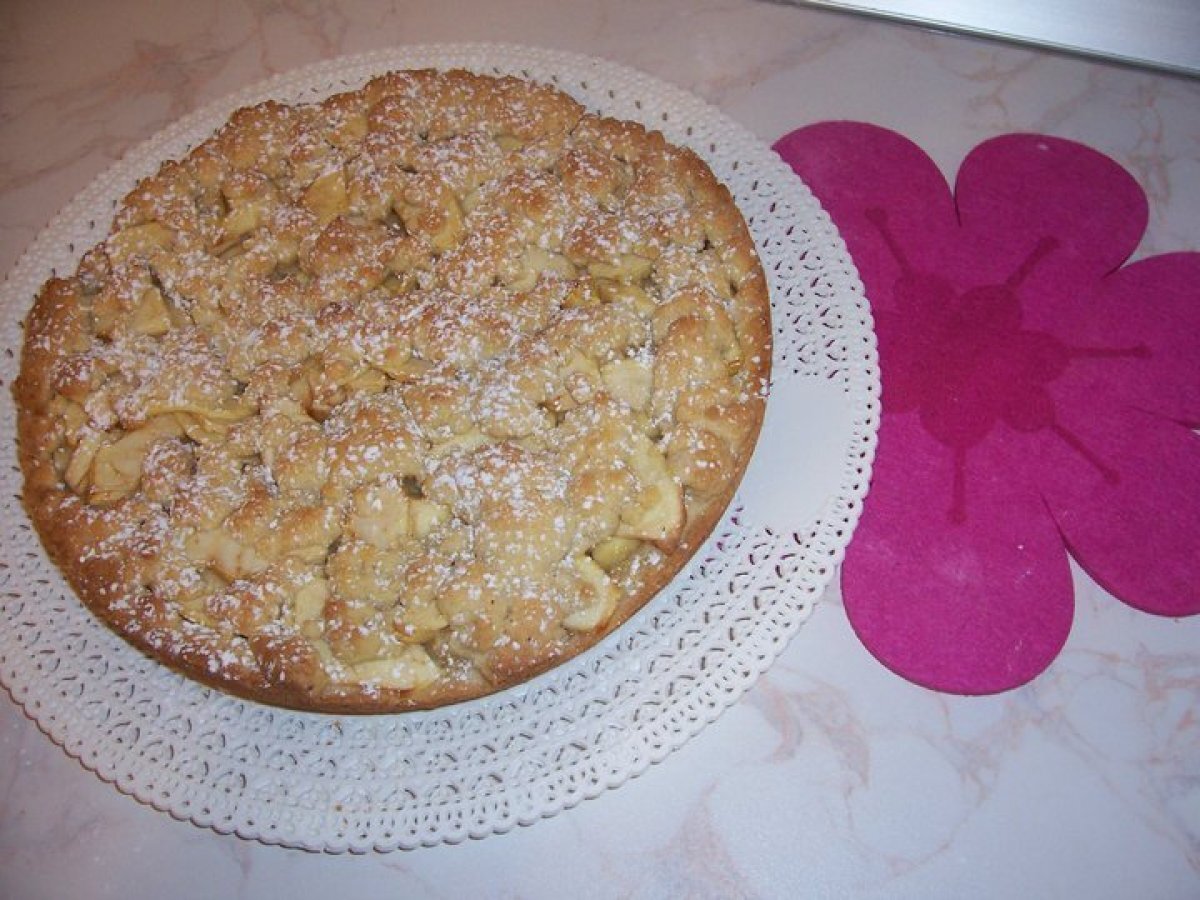 Torta di mele e nocciole