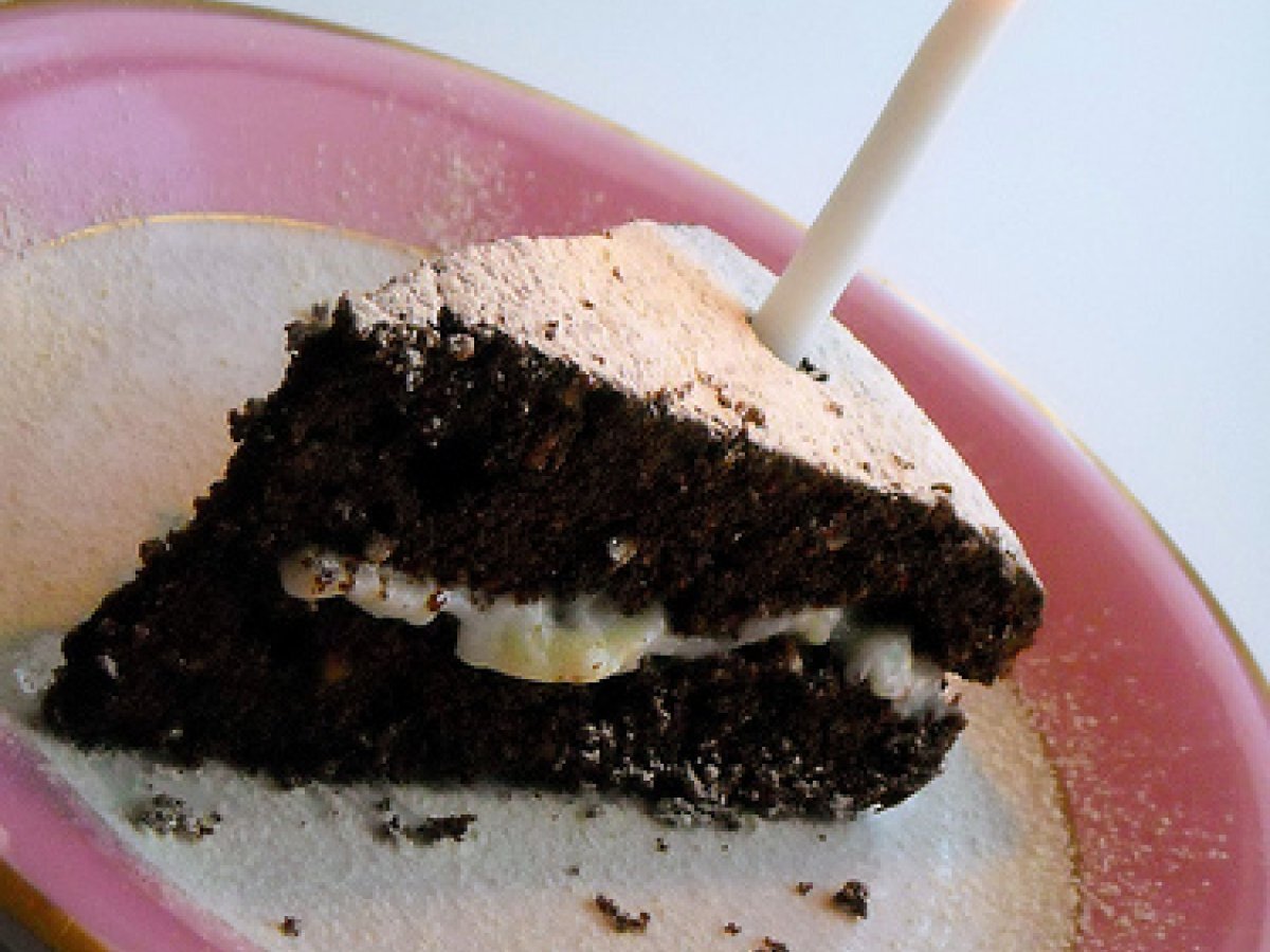 Torta di nocciole e cioccolato con crema pasticcera al cognac